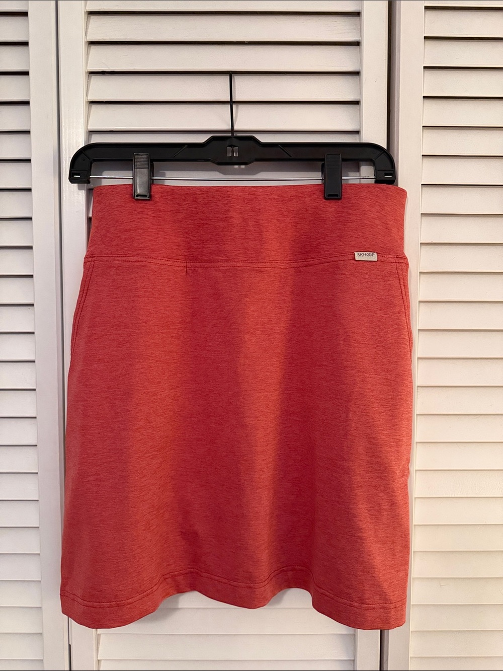 Casual Coral Mini Skirt by Skhoop